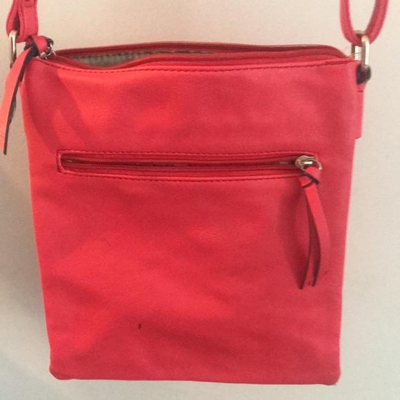 MIchael Kors Purse - Picture 2 of 8